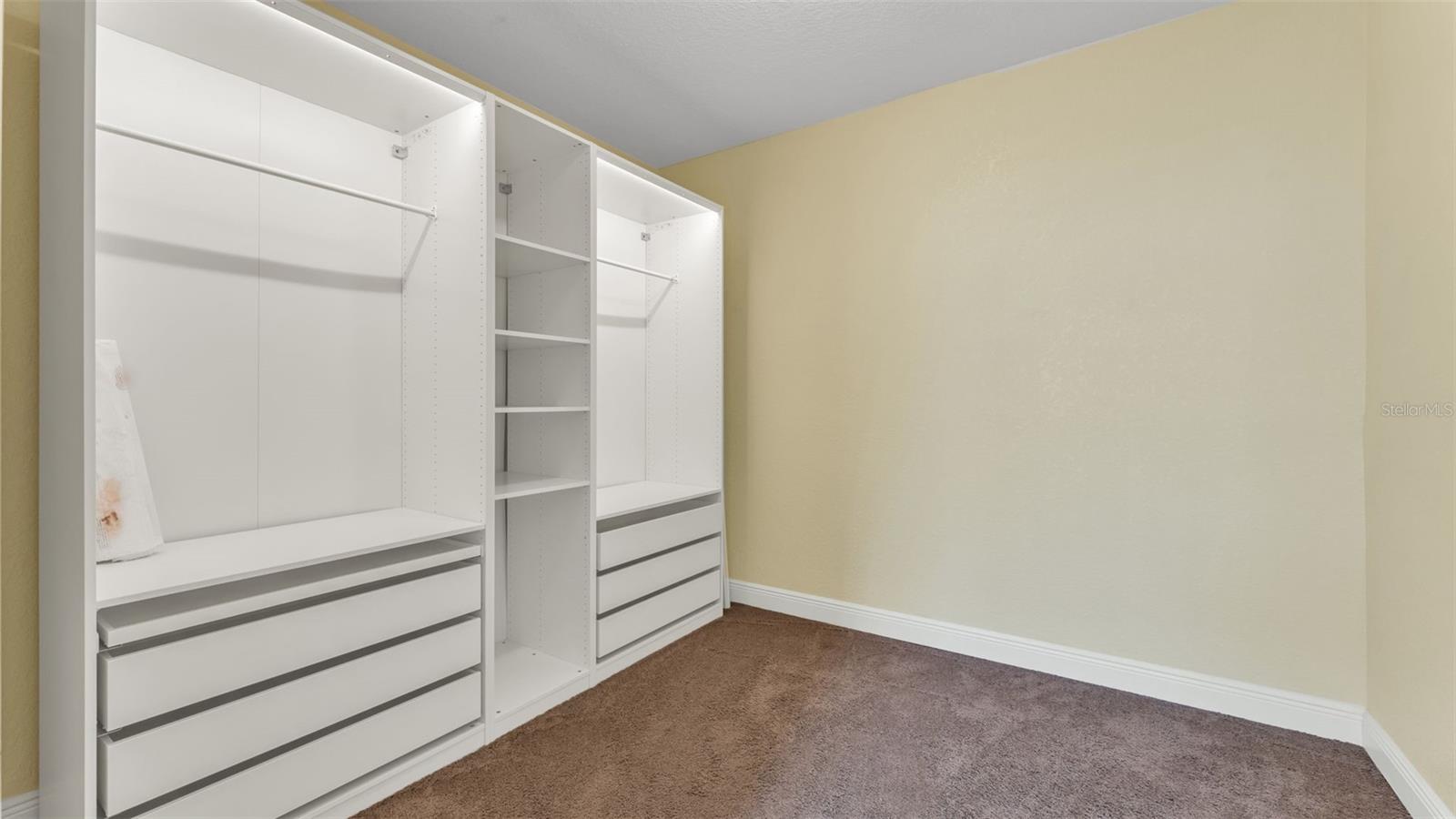 Image 16 of 24 For 273 Hidden View Drive