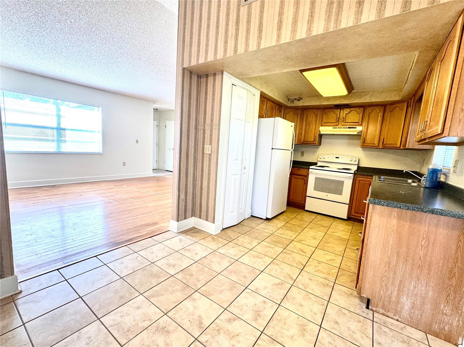 Image 4 of 15 For 566 Northride Trail