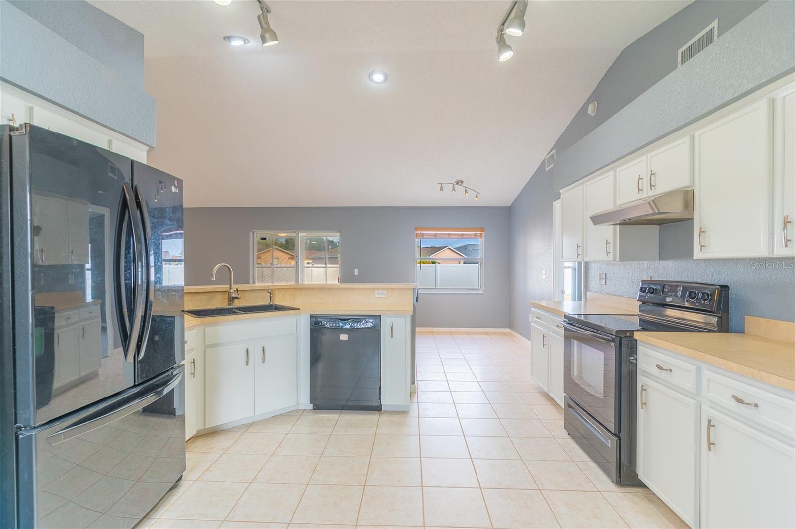 Image 12 of 30 For 3320 Sangria Pass