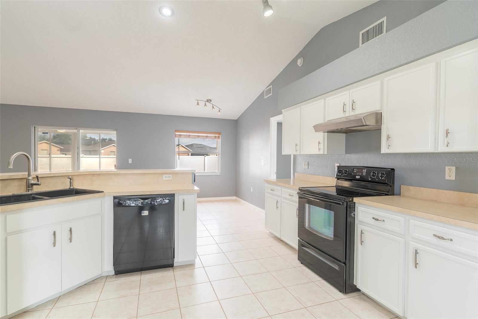 Image 14 of 30 For 3320 Sangria Pass