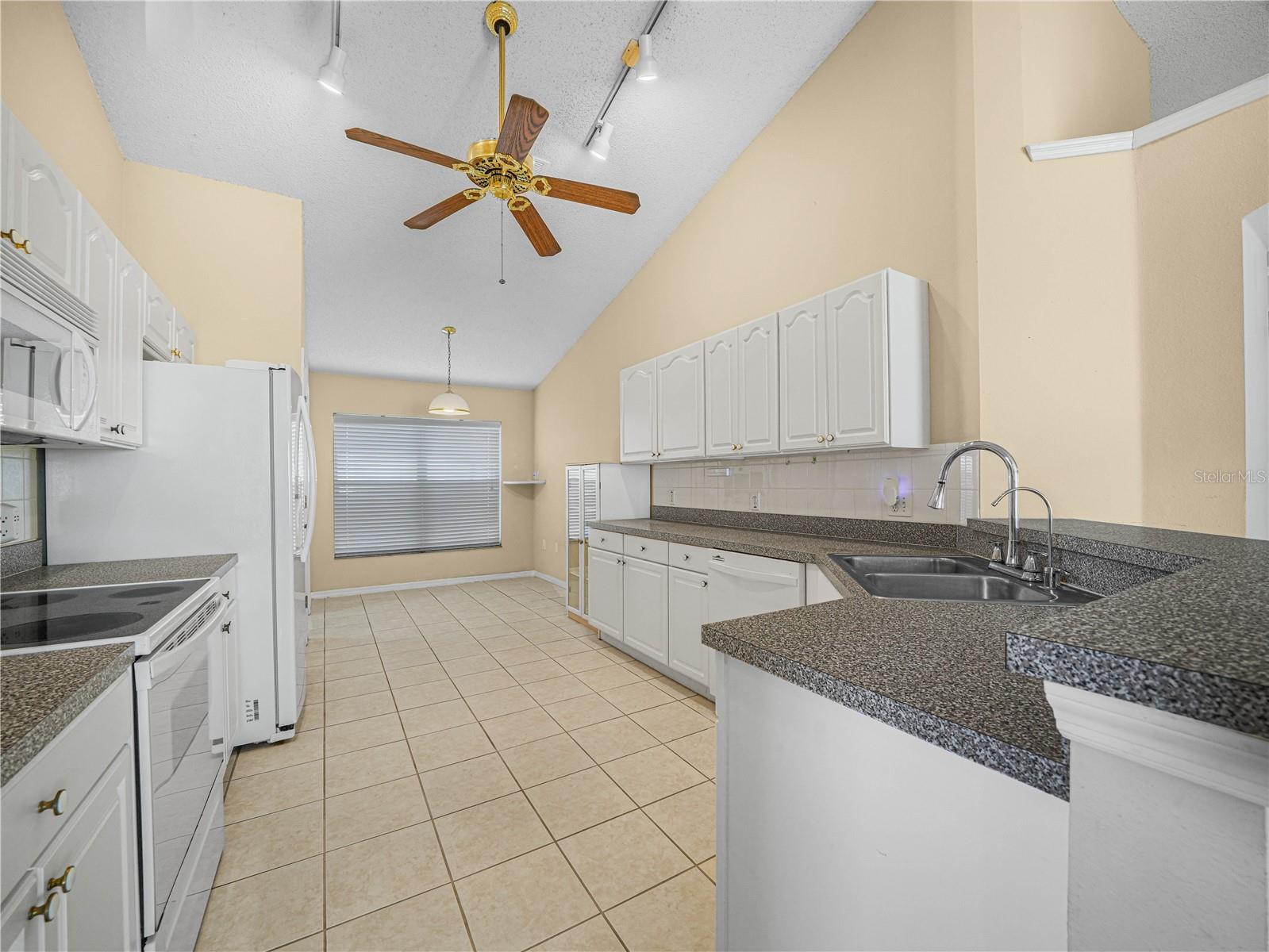 Image 7 of 30 For 2235 Hunters Greene Drive