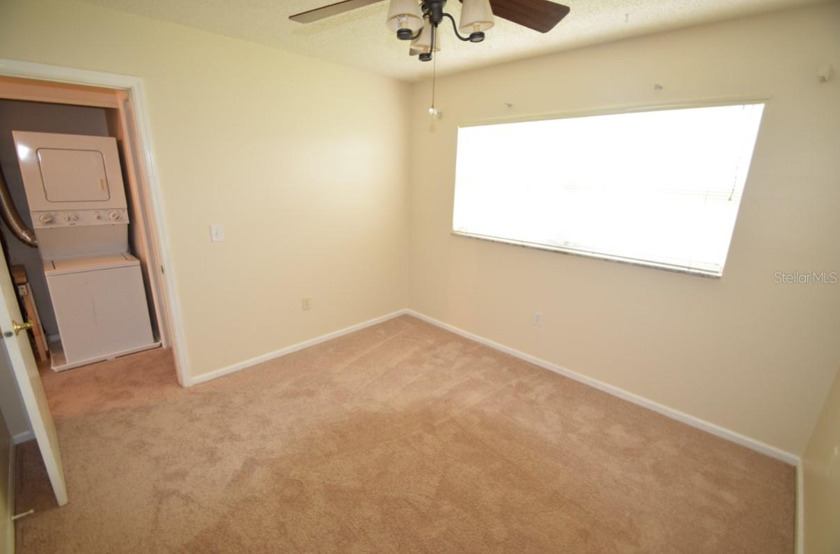 Image 12 of 20 For 1920 Edgewood Drive N4