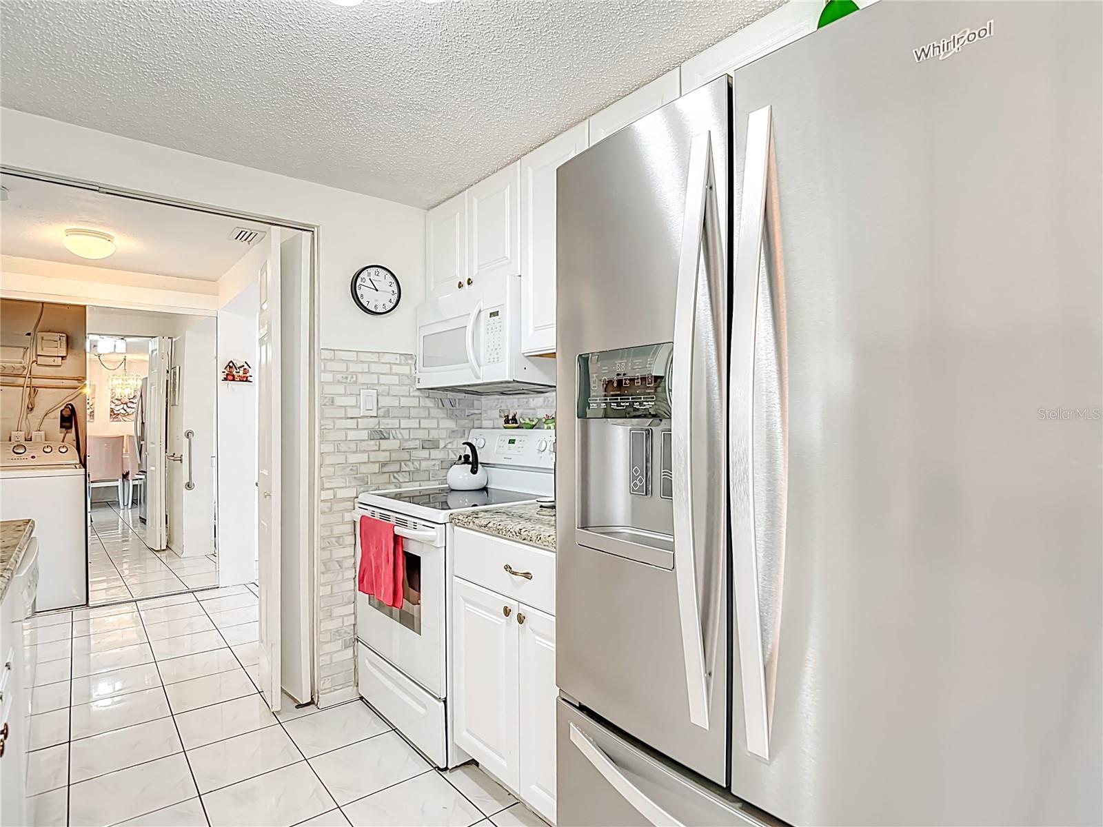 Image 15 of 61 For 19014 Sunlake Boulevard