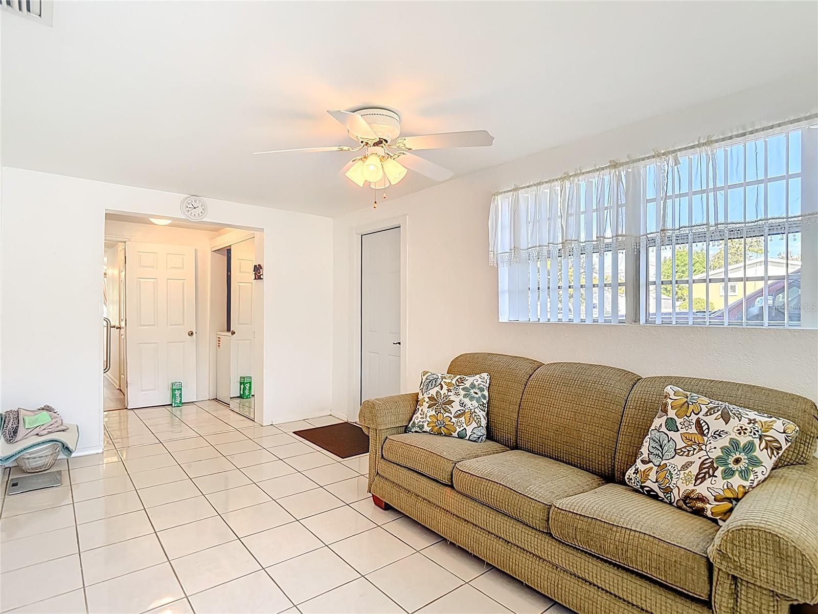 Image 22 of 61 For 19014 Sunlake Boulevard