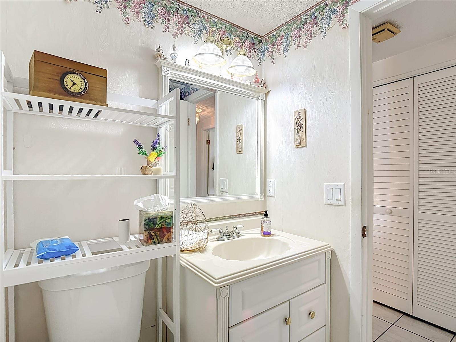 Image 29 of 61 For 19014 Sunlake Boulevard