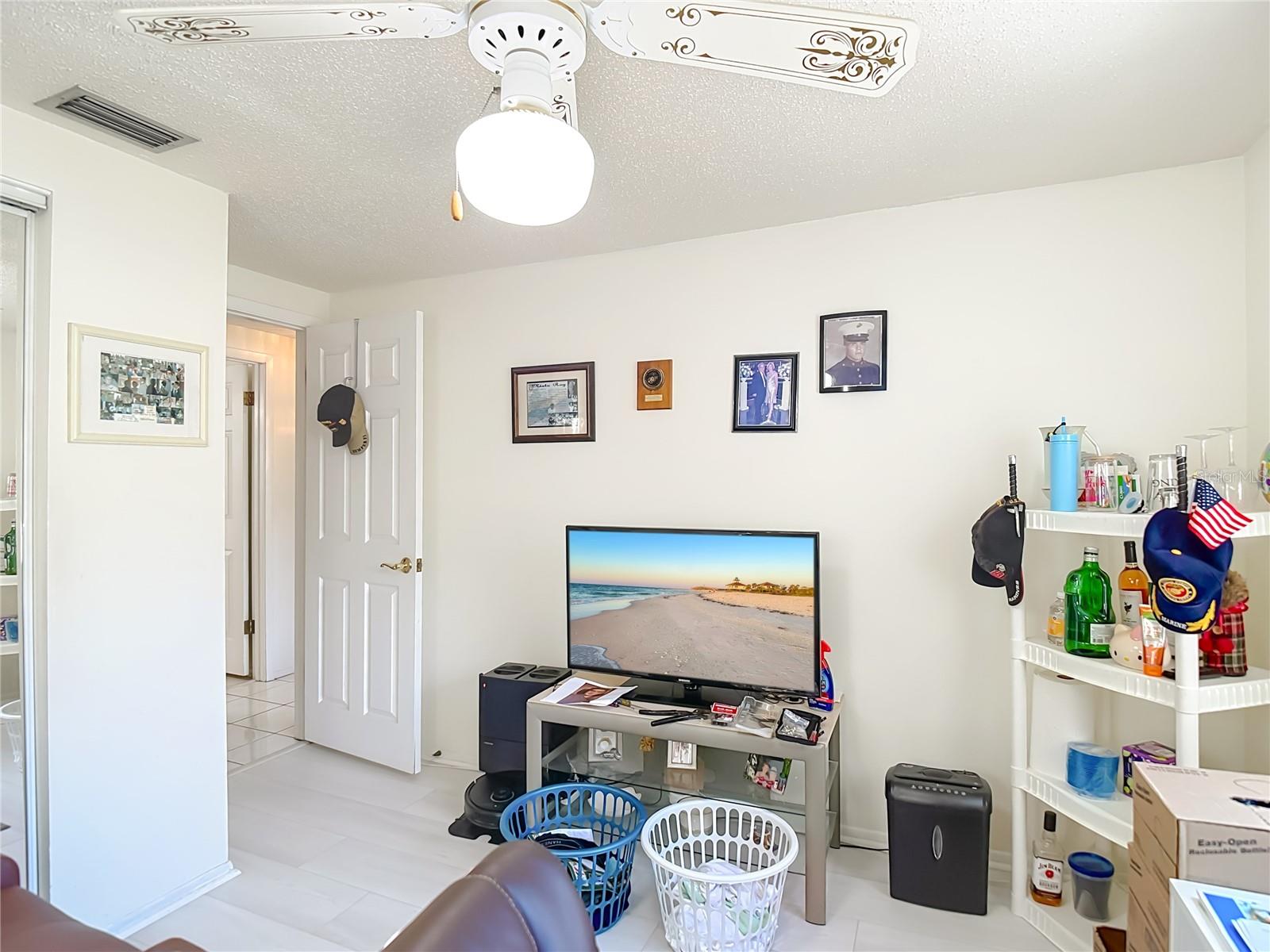 Image 33 of 61 For 19014 Sunlake Boulevard