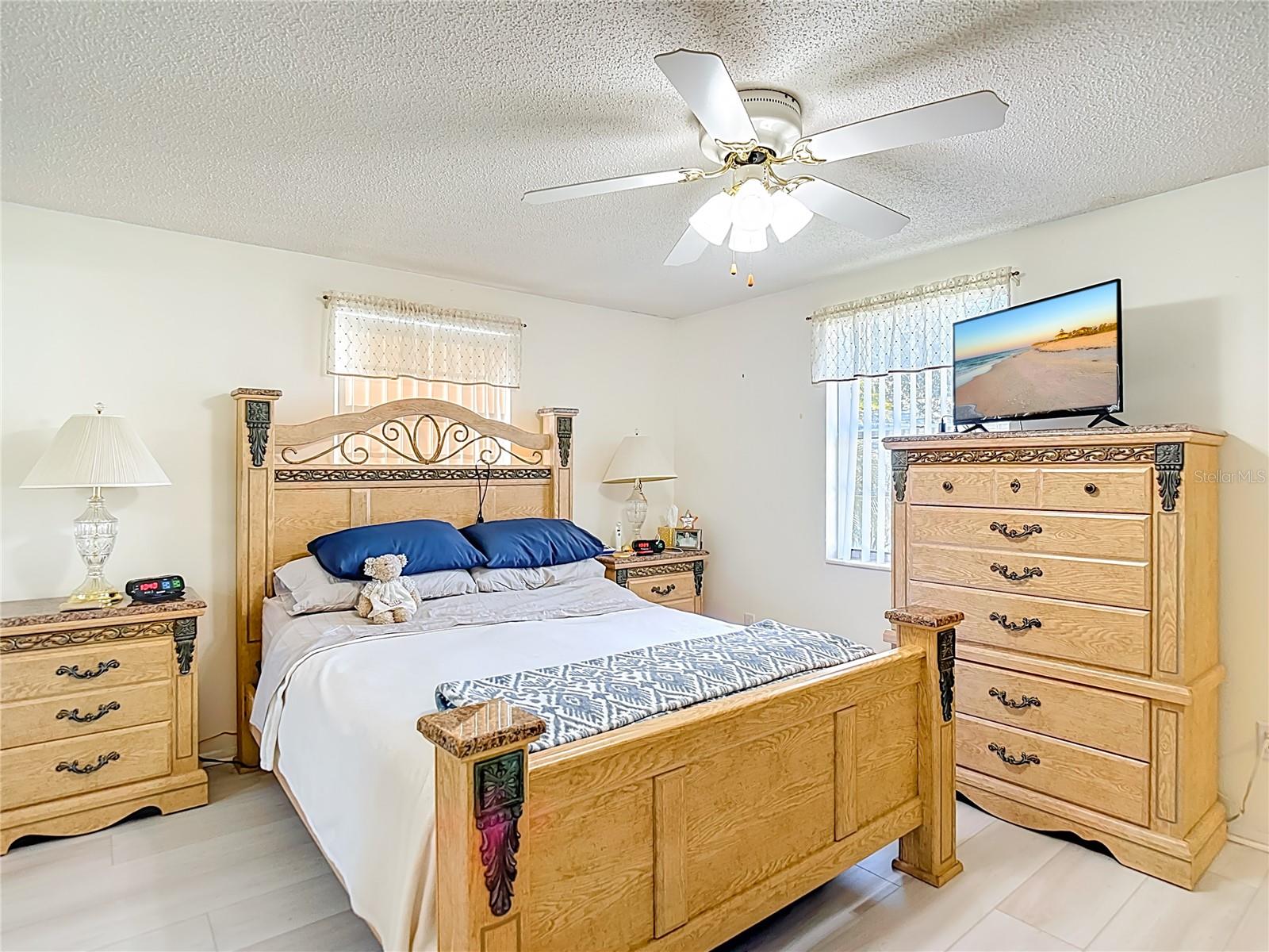 Image 34 of 61 For 19014 Sunlake Boulevard