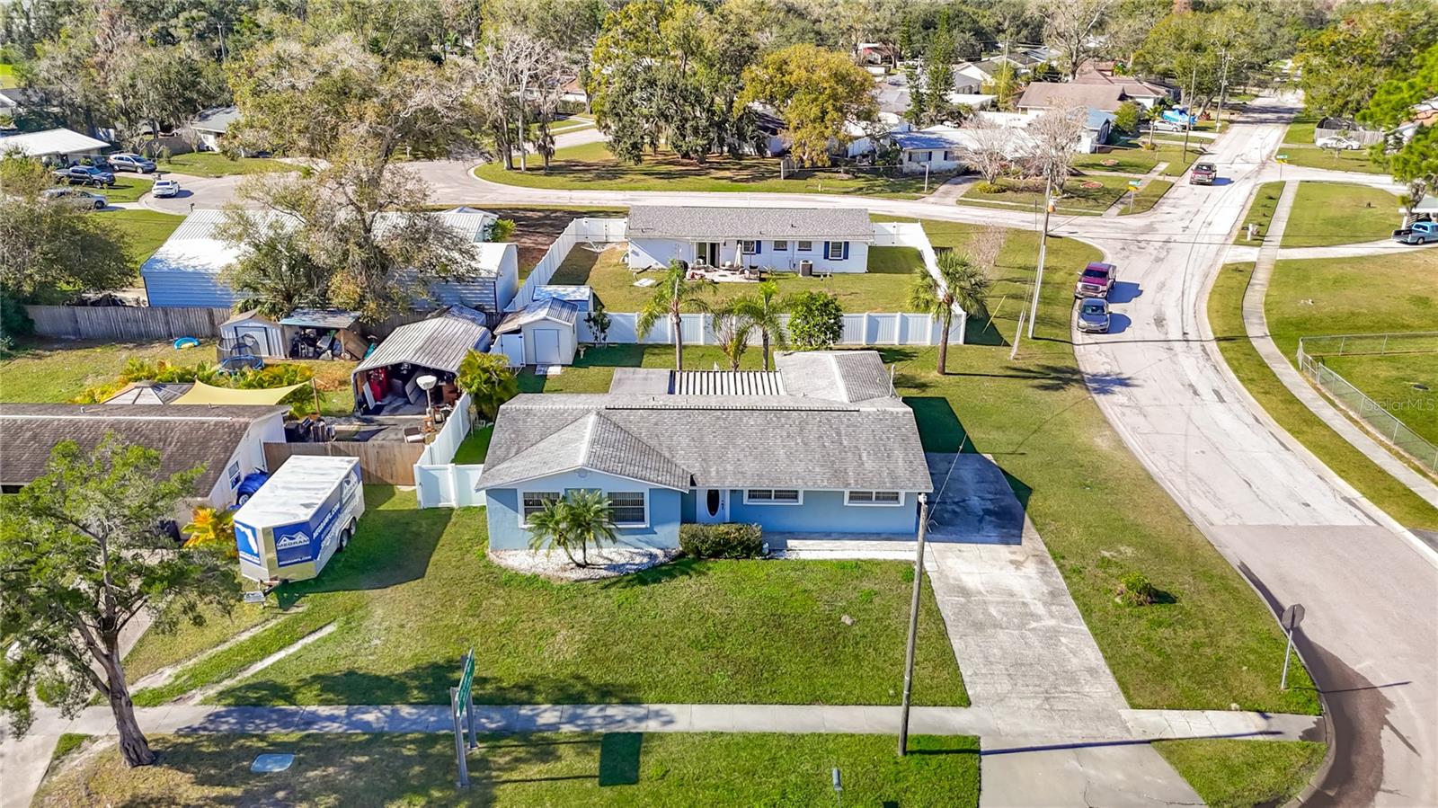 Image 8 of 61 For 19014 Sunlake Boulevard