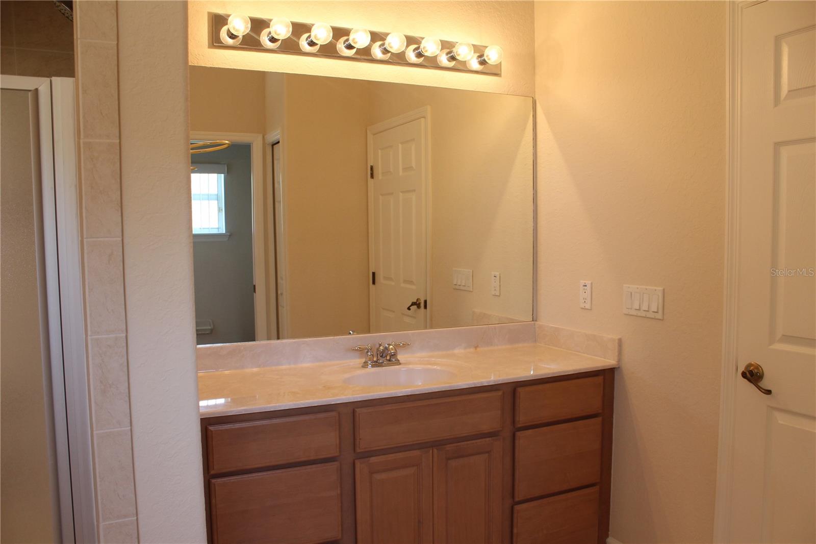 Image 20 of 39 For 4406 Mandolin Boulevard