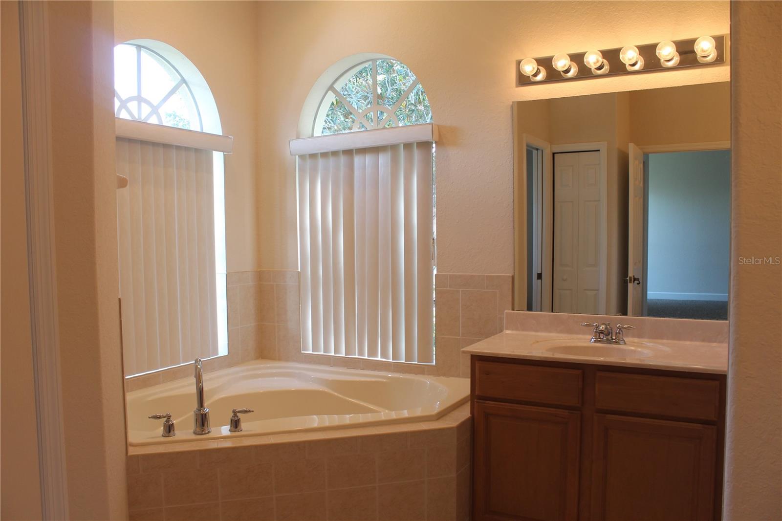 Image 21 of 39 For 4406 Mandolin Boulevard