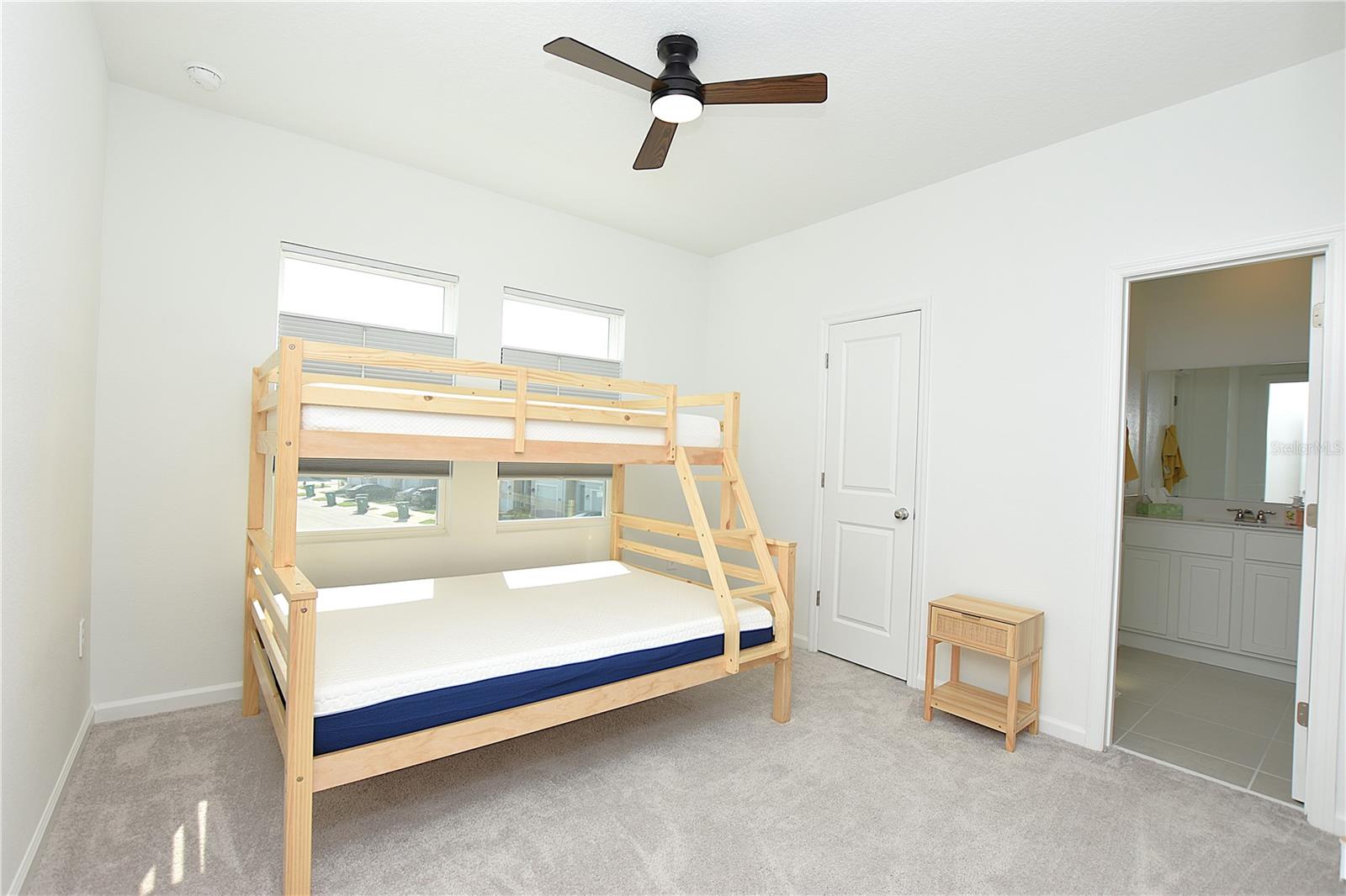 Image 33 of 39 For 349 Sol Vista Drive