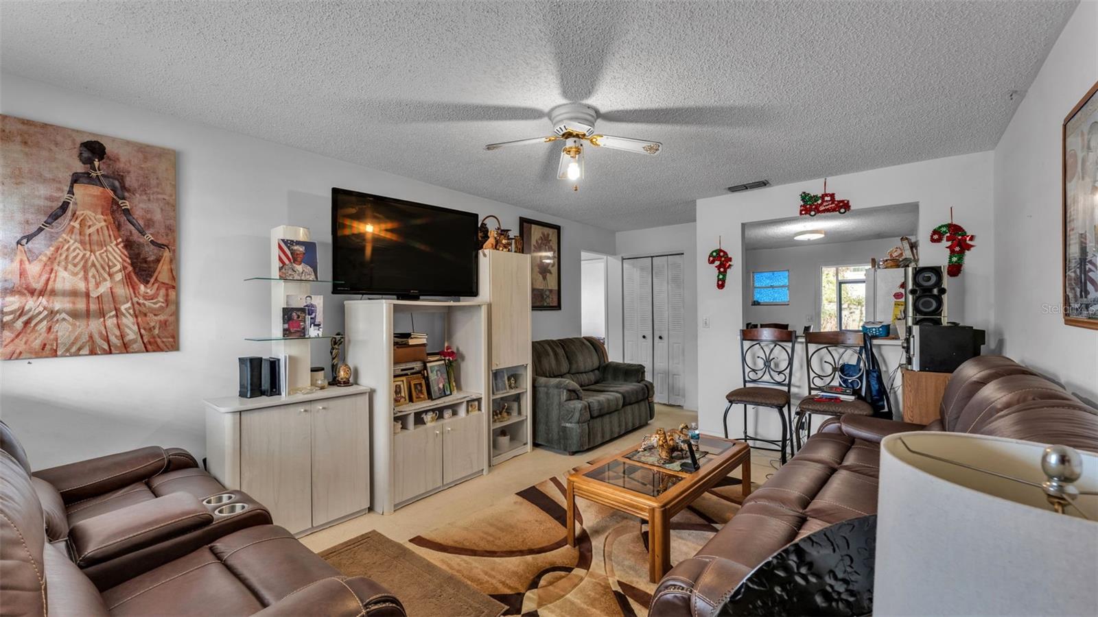 Image 15 of 32 For 860 Charmil Avenue