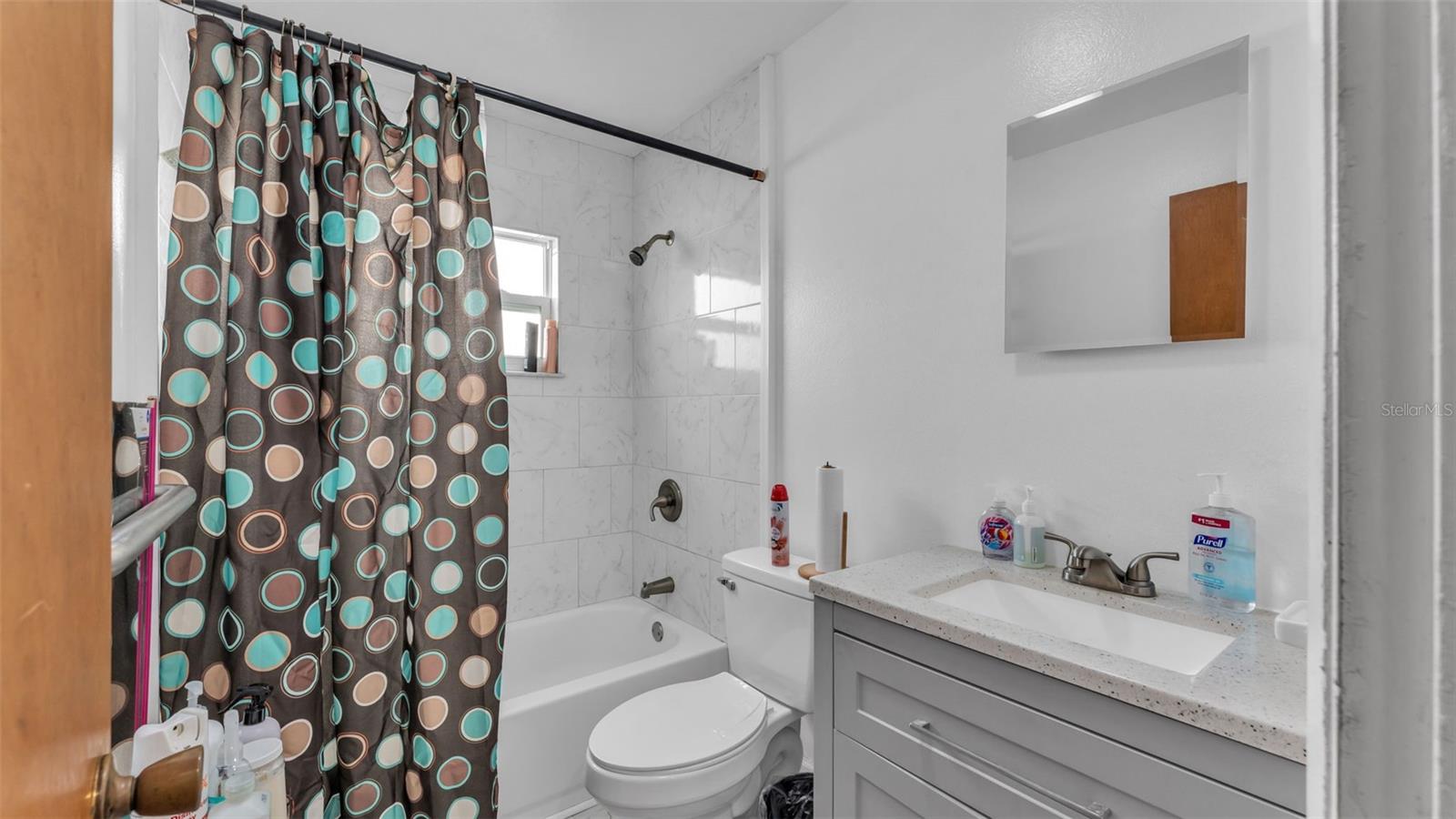 Image 22 of 32 For 860 Charmil Avenue