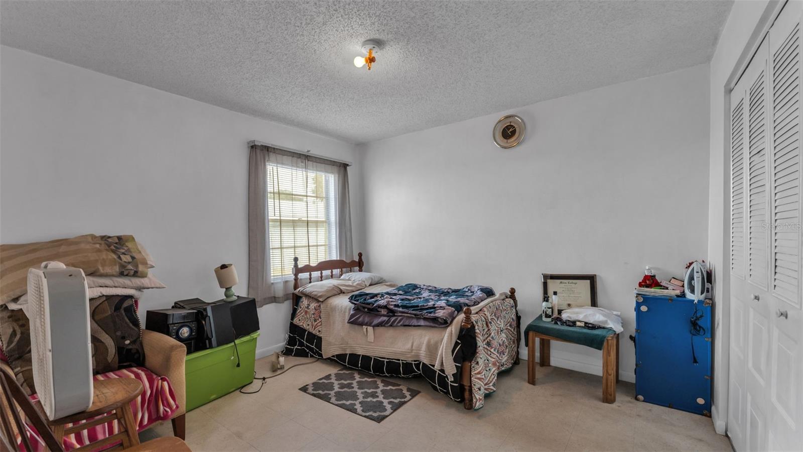 Image 23 of 32 For 860 Charmil Avenue