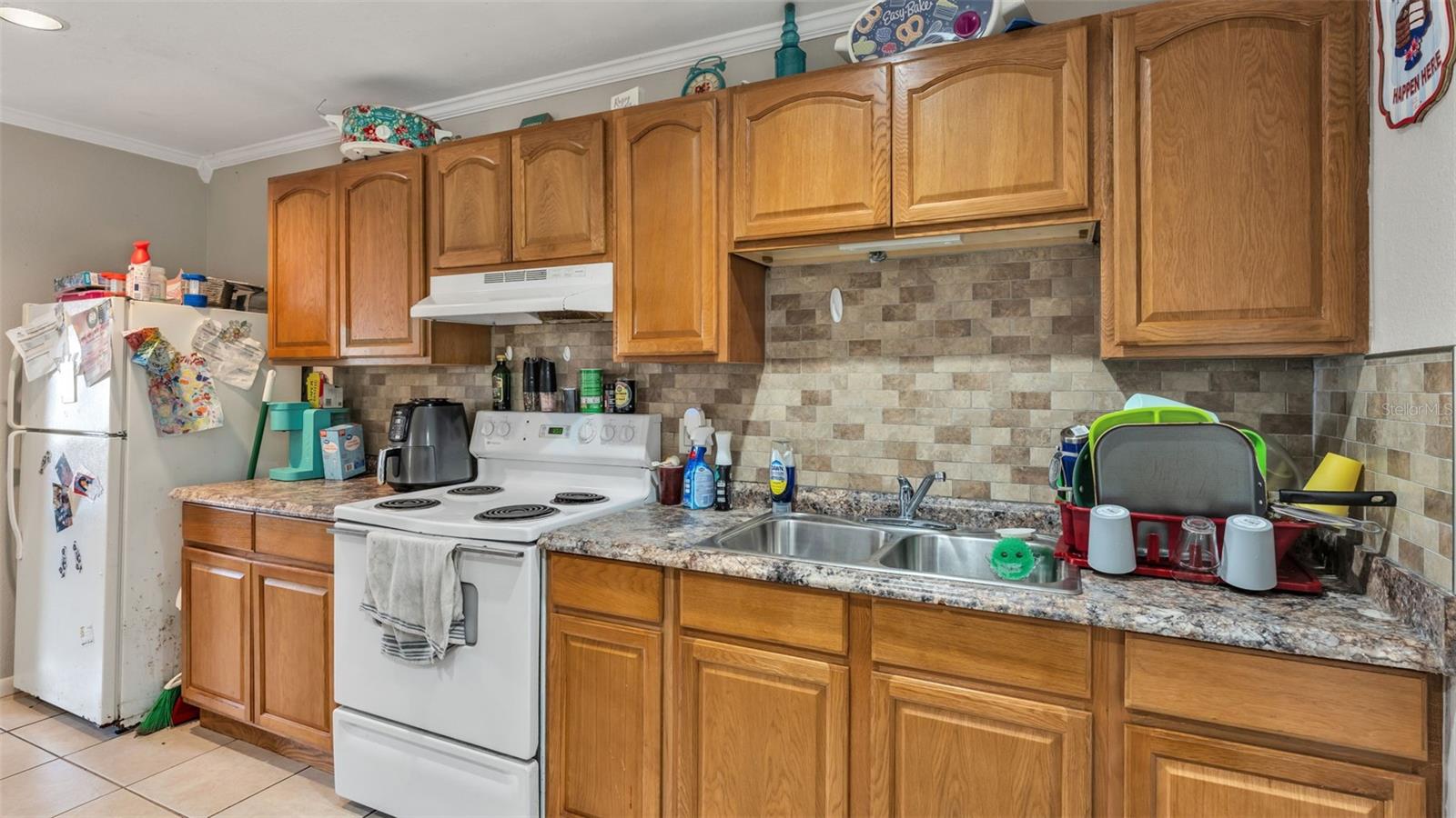 Image 6 of 32 For 860 Charmil Avenue