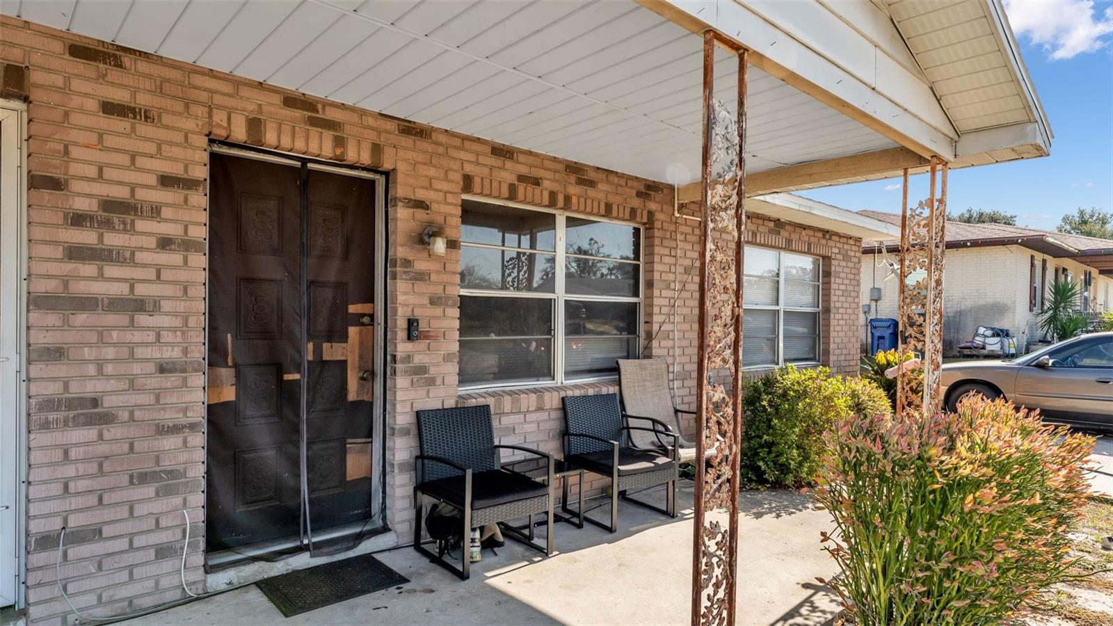 Image 16 of 38 For 880 Charmil Avenue