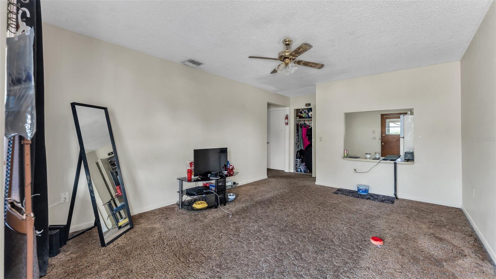 Image 3 of 38 For 880 Charmil Avenue