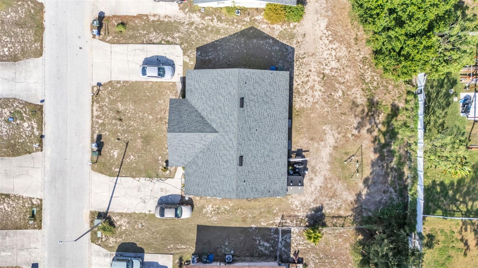 Image 36 of 38 For 880 Charmil Avenue