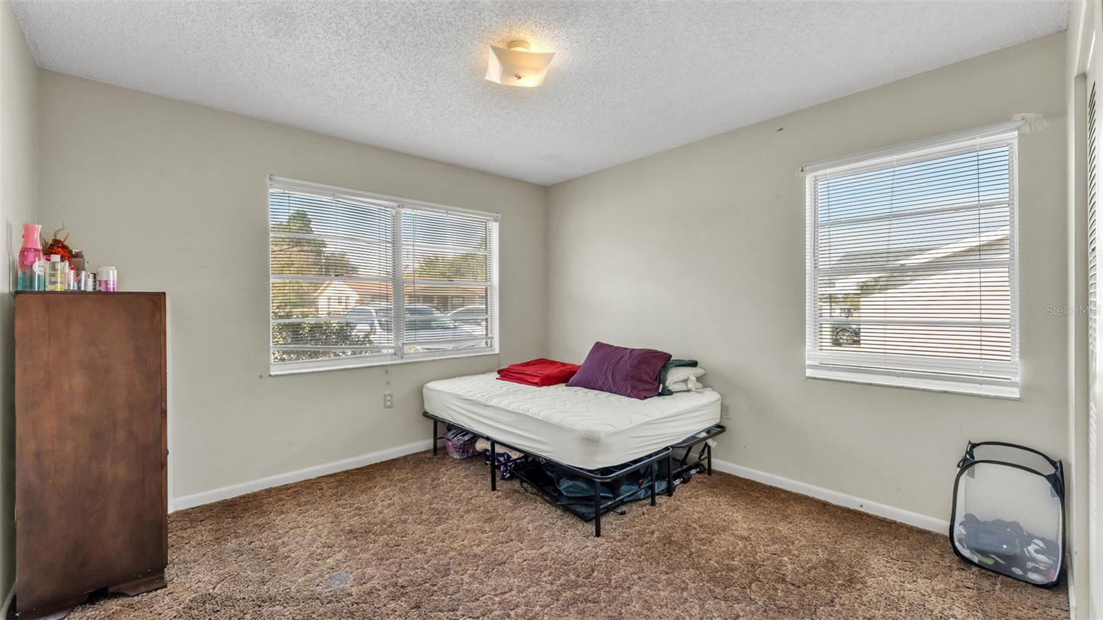 Image 8 of 38 For 880 Charmil Avenue