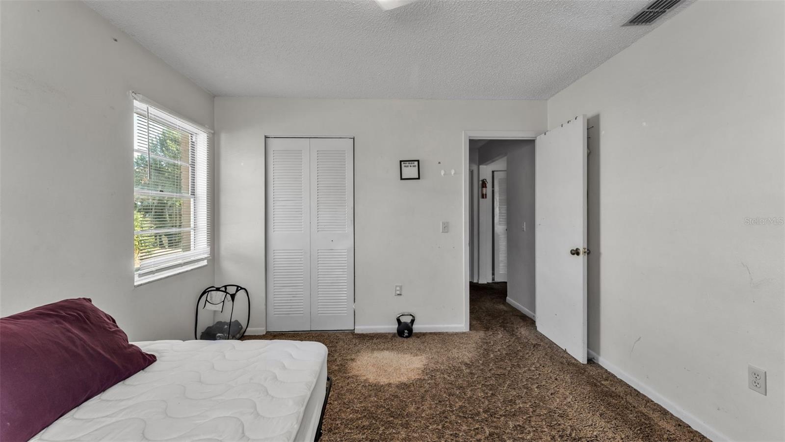 Image 9 of 38 For 880 Charmil Avenue