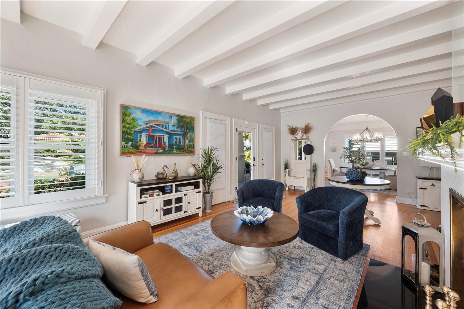 Image 12 of 95 For 2214 Coventry Avenue