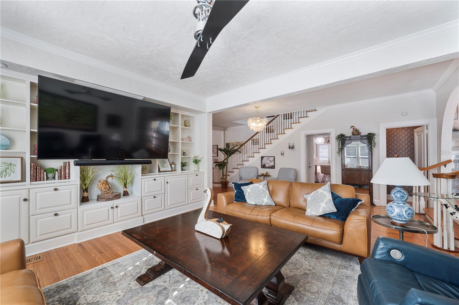 Image 20 of 95 For 2214 Coventry Avenue