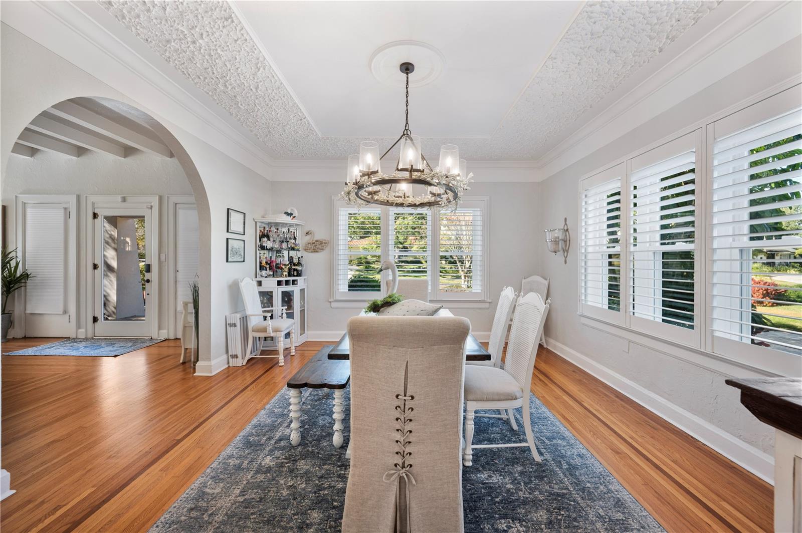 Image 25 of 95 For 2214 Coventry Avenue