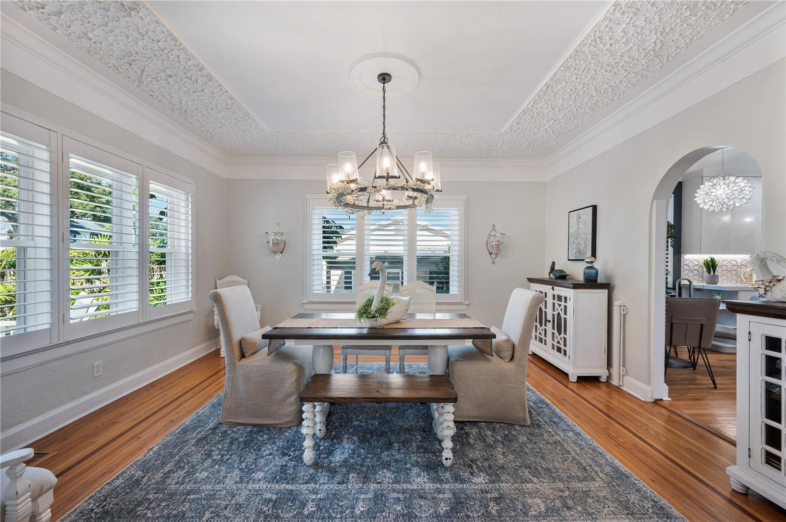 Image 27 of 95 For 2214 Coventry Avenue