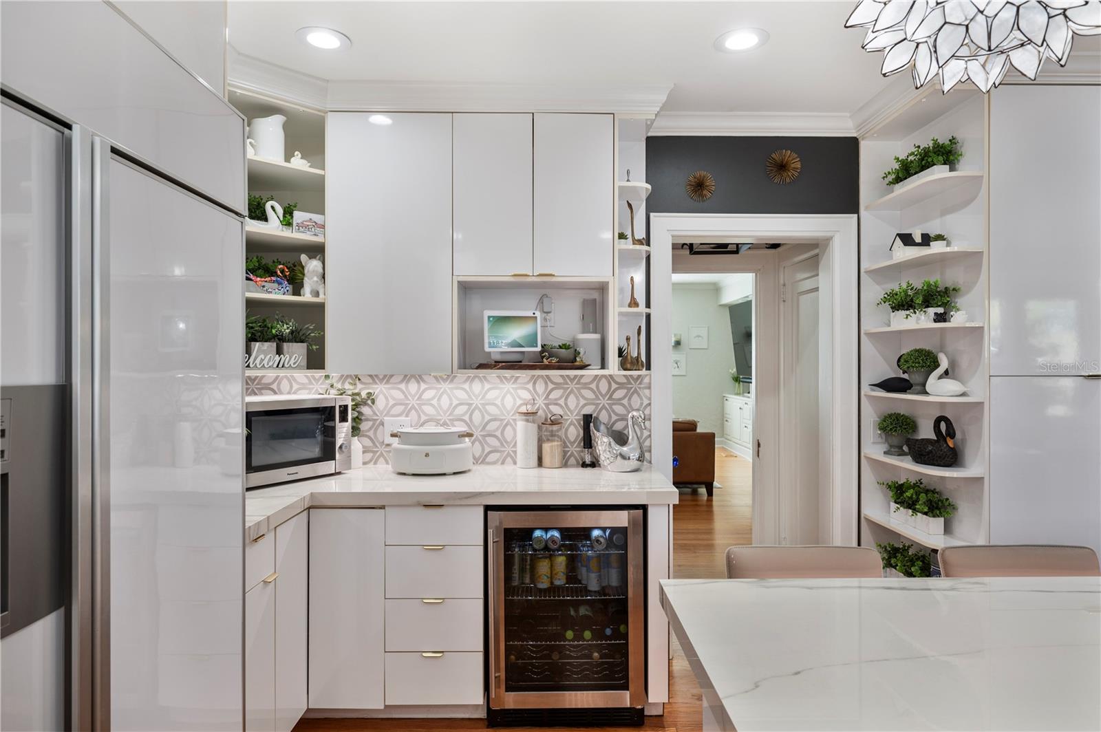 Image 32 of 95 For 2214 Coventry Avenue