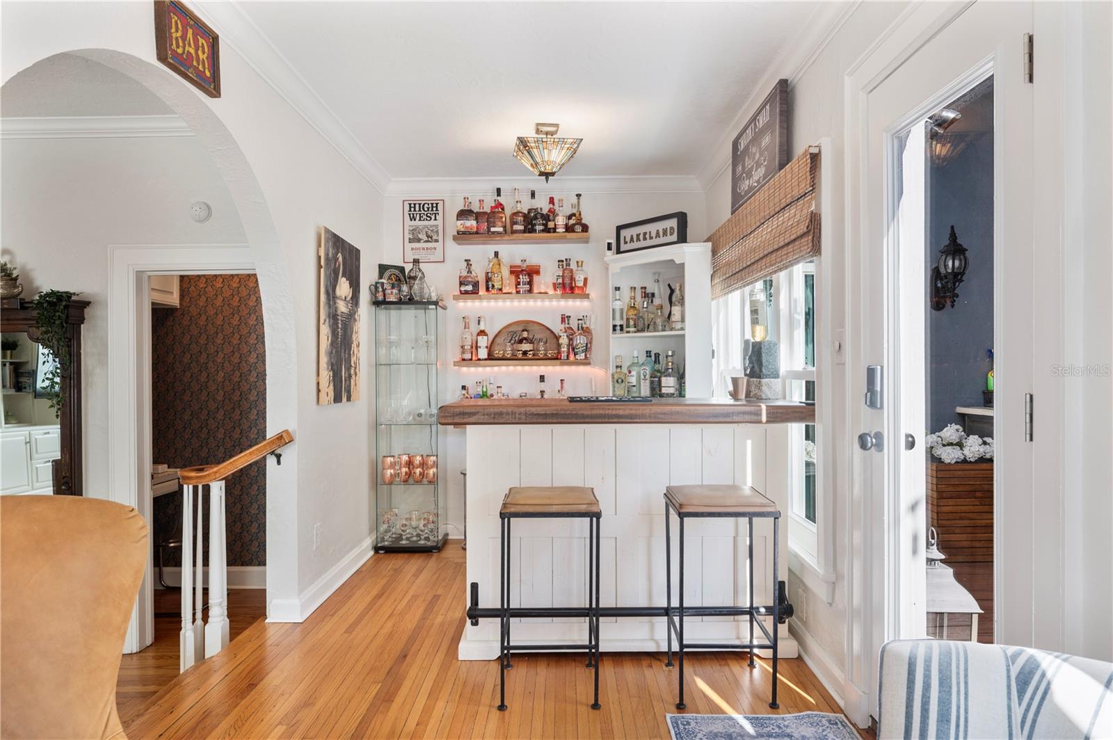 Image 37 of 95 For 2214 Coventry Avenue