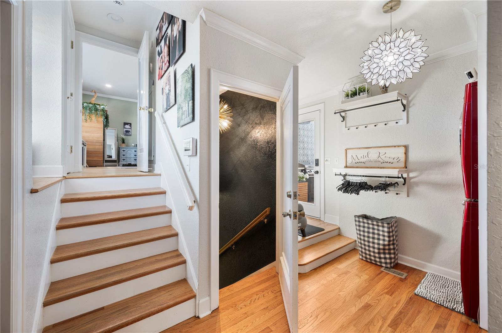 Image 39 of 95 For 2214 Coventry Avenue