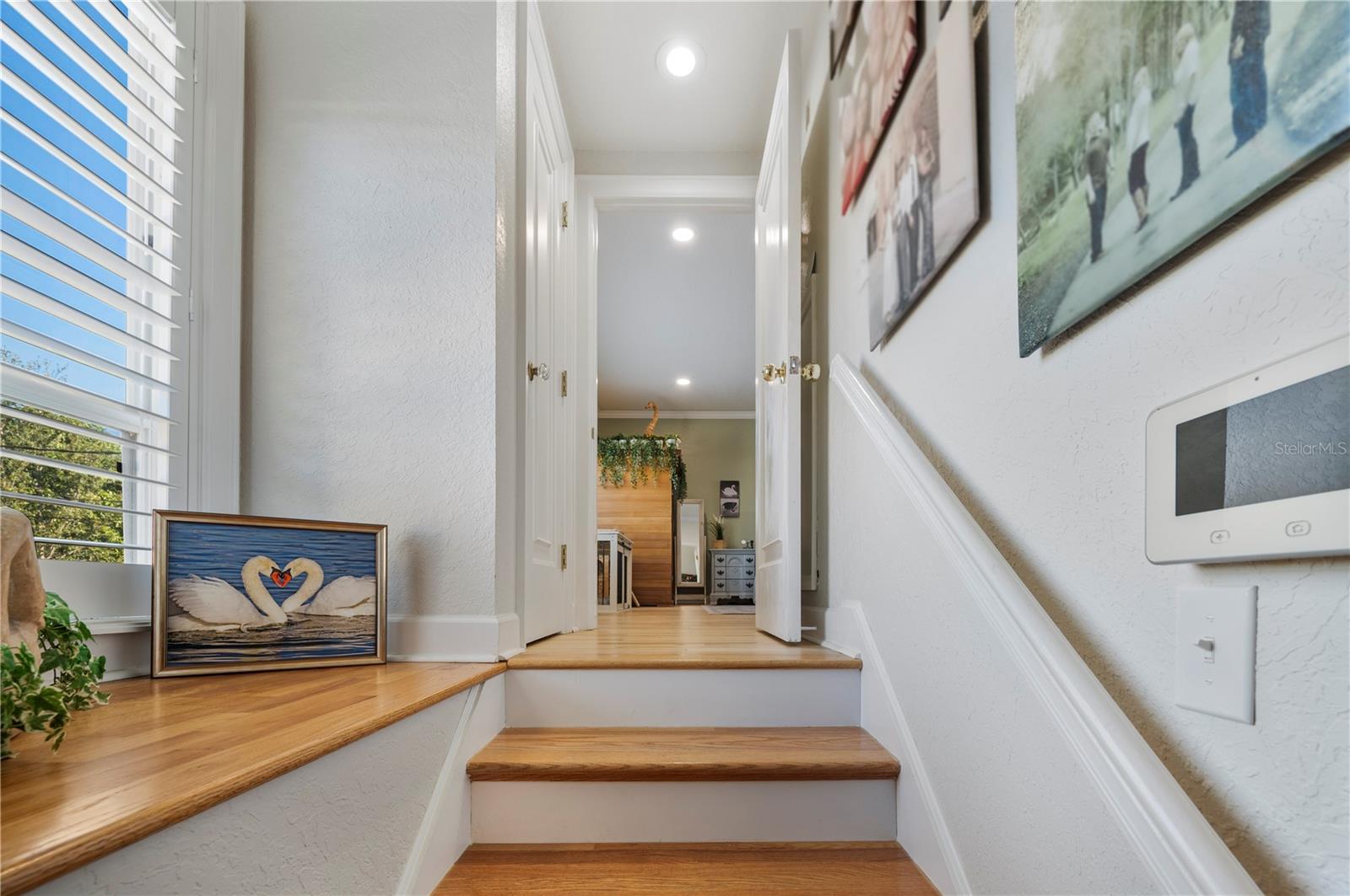 Image 42 of 95 For 2214 Coventry Avenue