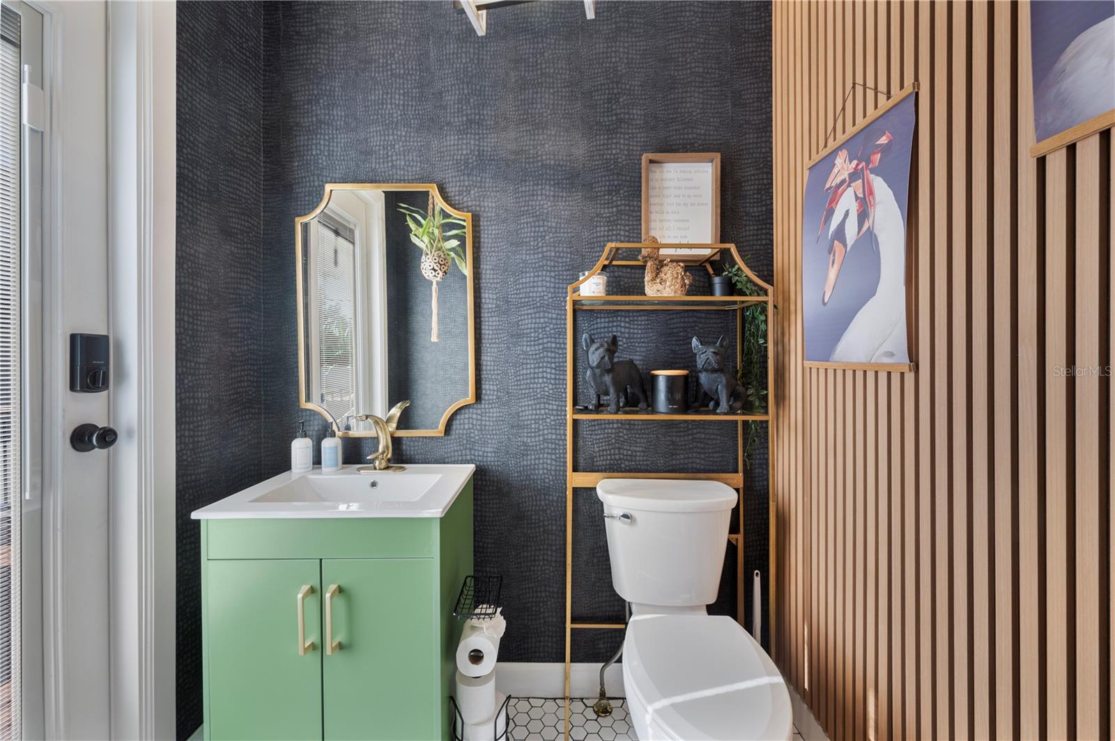 Image 49 of 95 For 2214 Coventry Avenue