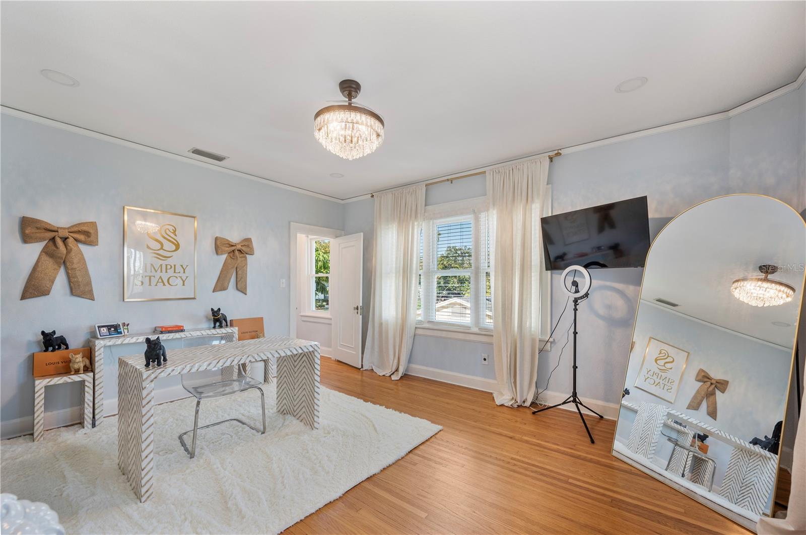 Image 52 of 95 For 2214 Coventry Avenue