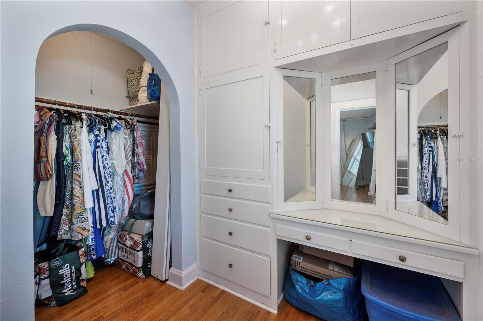 Image 54 of 95 For 2214 Coventry Avenue