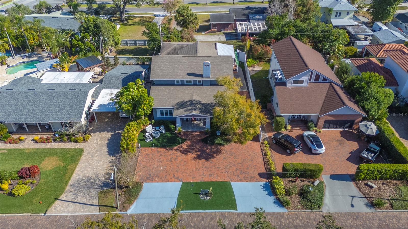 Image 6 of 95 For 2214 Coventry Avenue