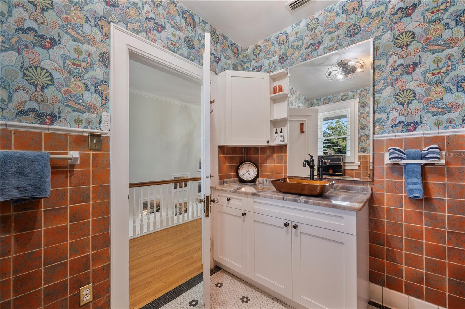 Image 63 of 95 For 2214 Coventry Avenue