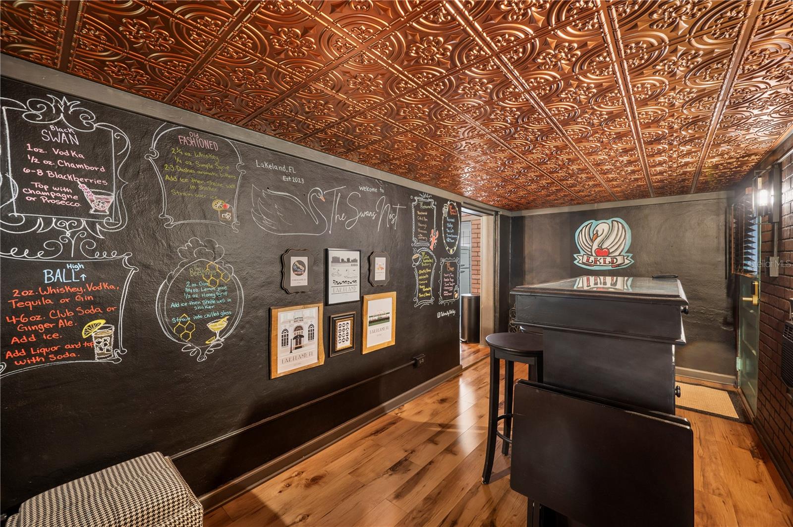 Image 67 of 95 For 2214 Coventry Avenue