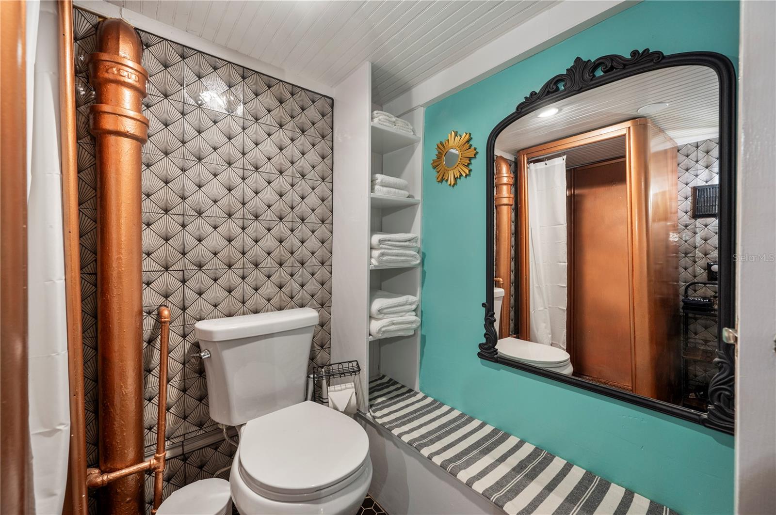 Image 74 of 95 For 2214 Coventry Avenue