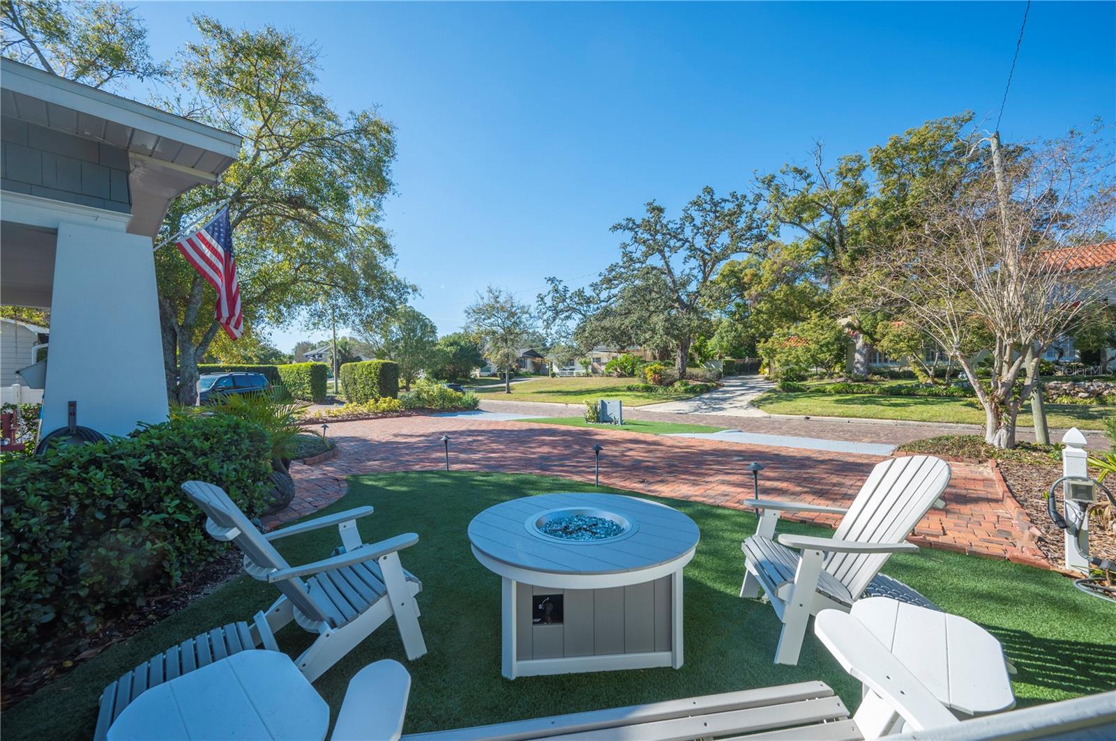 Image 8 of 95 For 2214 Coventry Avenue