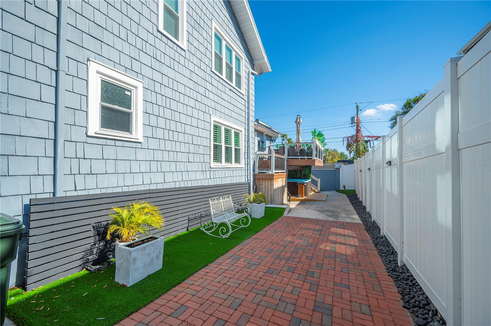 Image 86 of 95 For 2214 Coventry Avenue