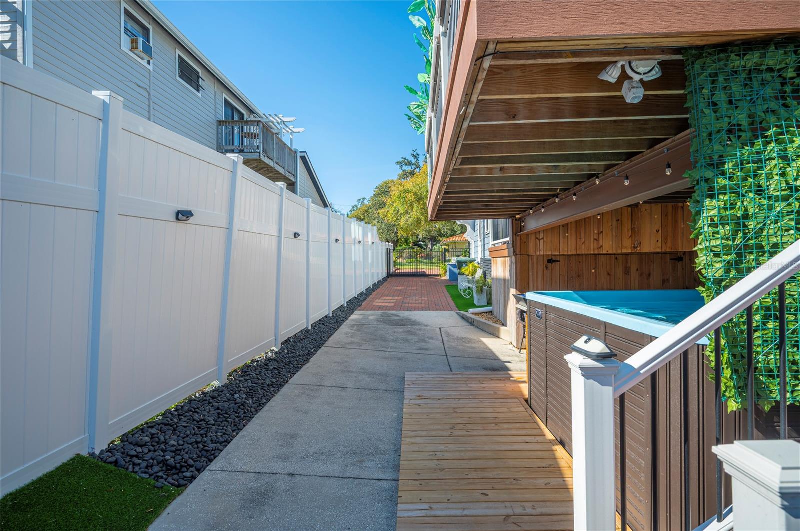 Image 87 of 95 For 2214 Coventry Avenue