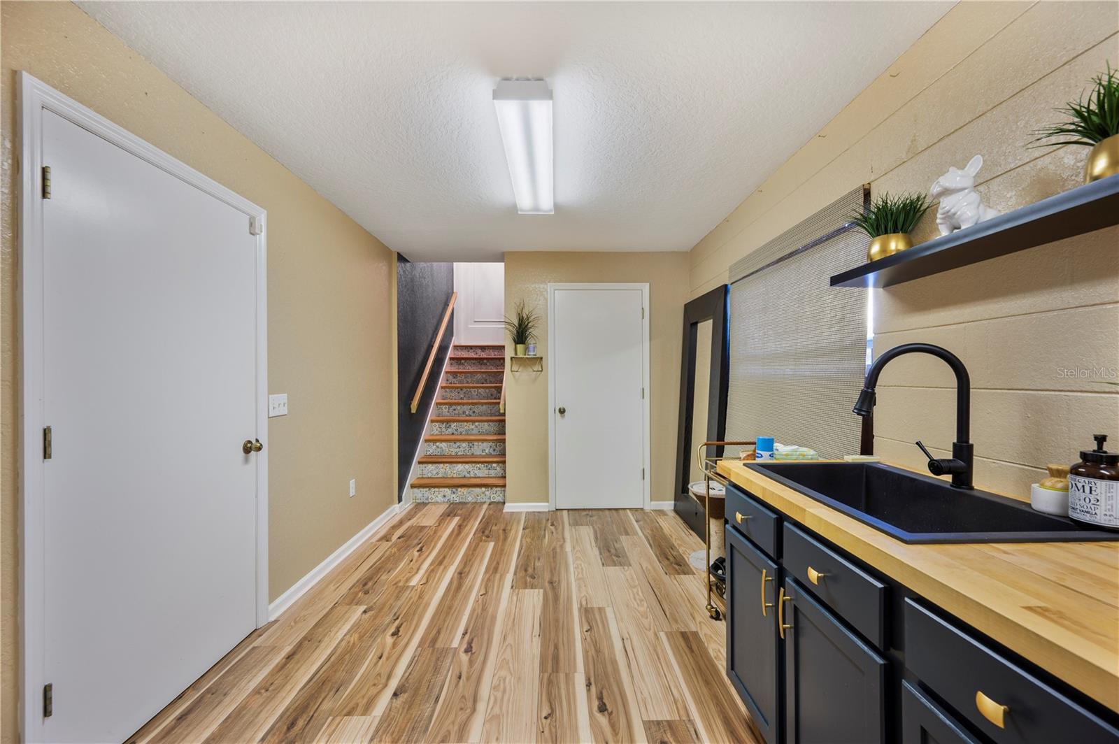 Image 89 of 95 For 2214 Coventry Avenue