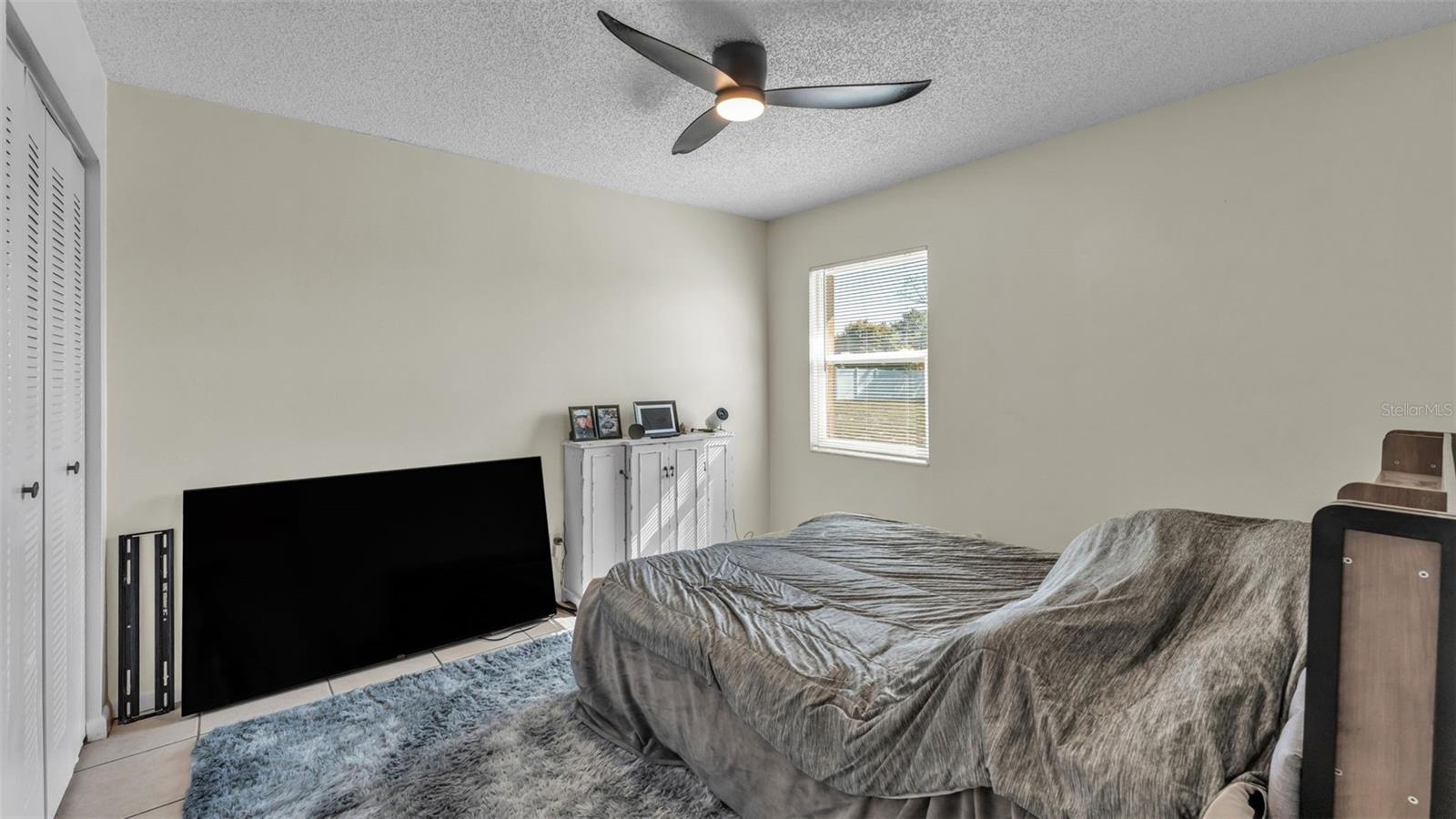 Image 28 of 44 For 950 Charmil Avenue S