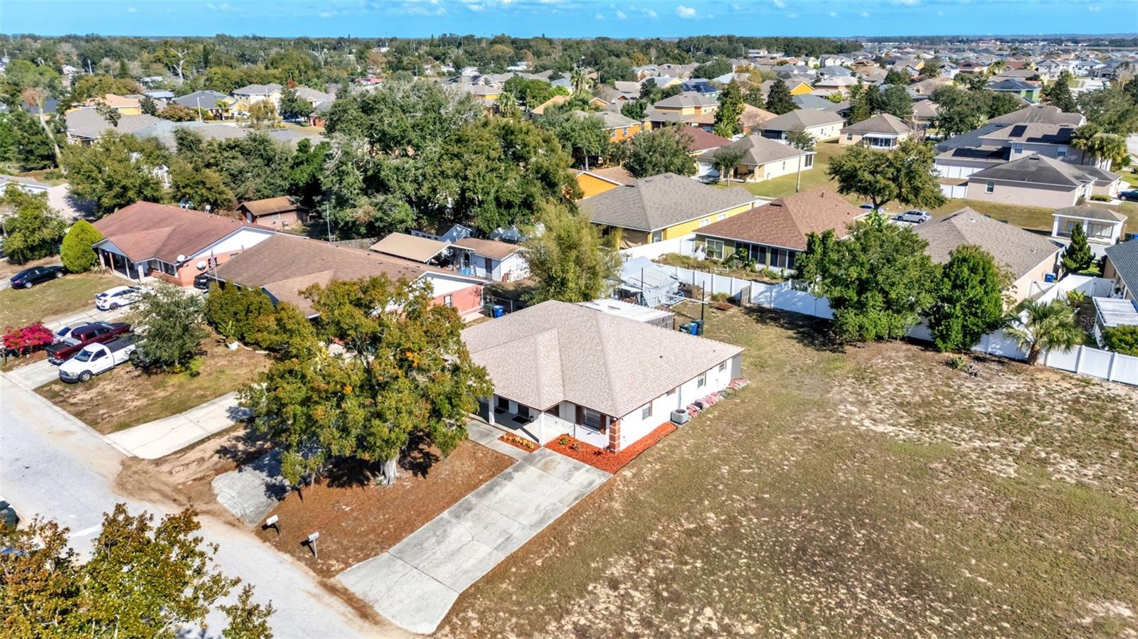 Image 38 of 44 For 950 Charmil Avenue S