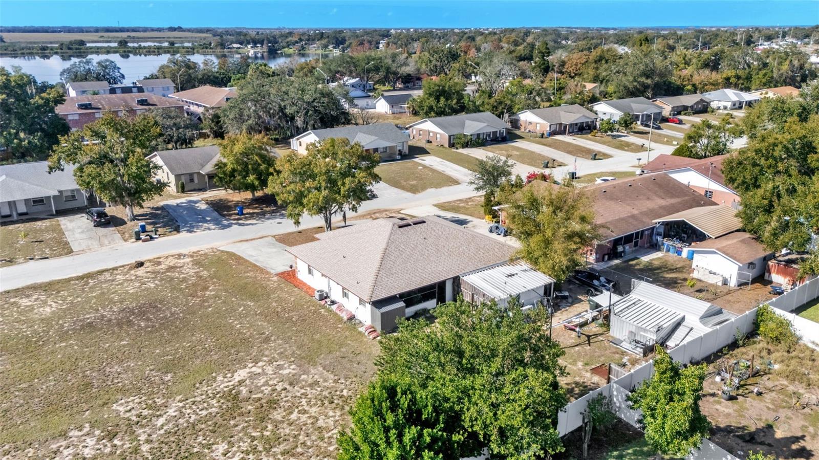 Image 41 of 44 For 950 Charmil Avenue S