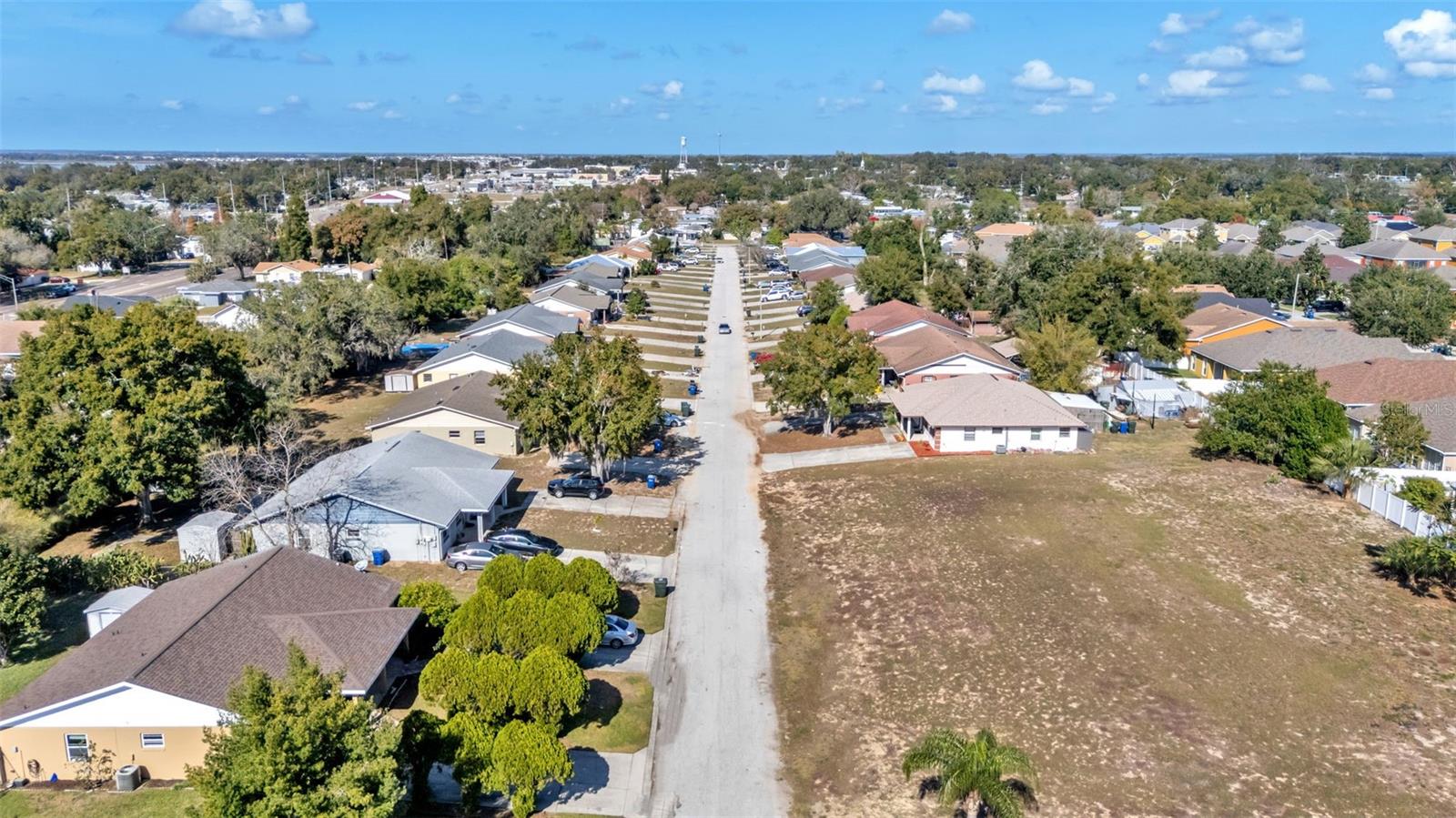 Image 43 of 44 For 950 Charmil Avenue S