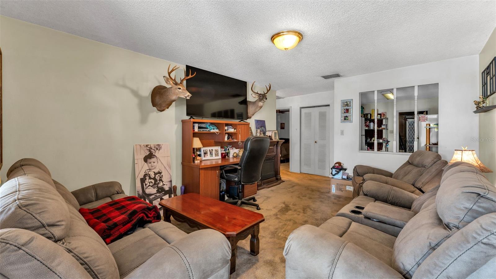 Image 5 of 44 For 950 Charmil Avenue S