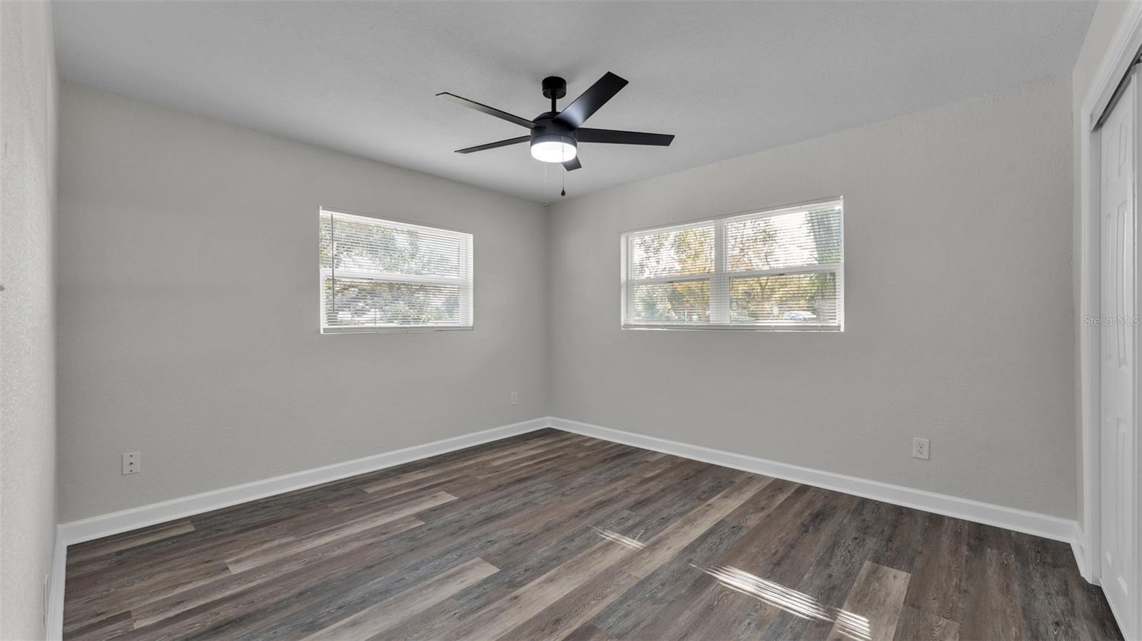 Image 11 of 20 For 1599 Avenue E Ne