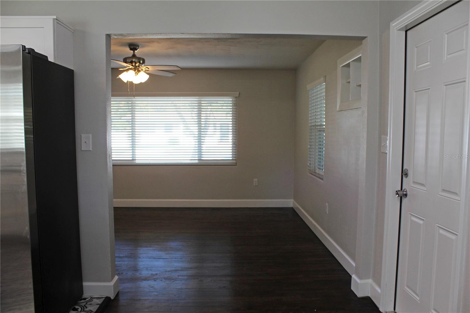 Image 12 of 27 For 840 Susan Drive